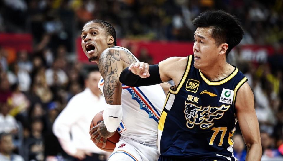 其对位防守, 列赛中 其对位防守, 列赛中