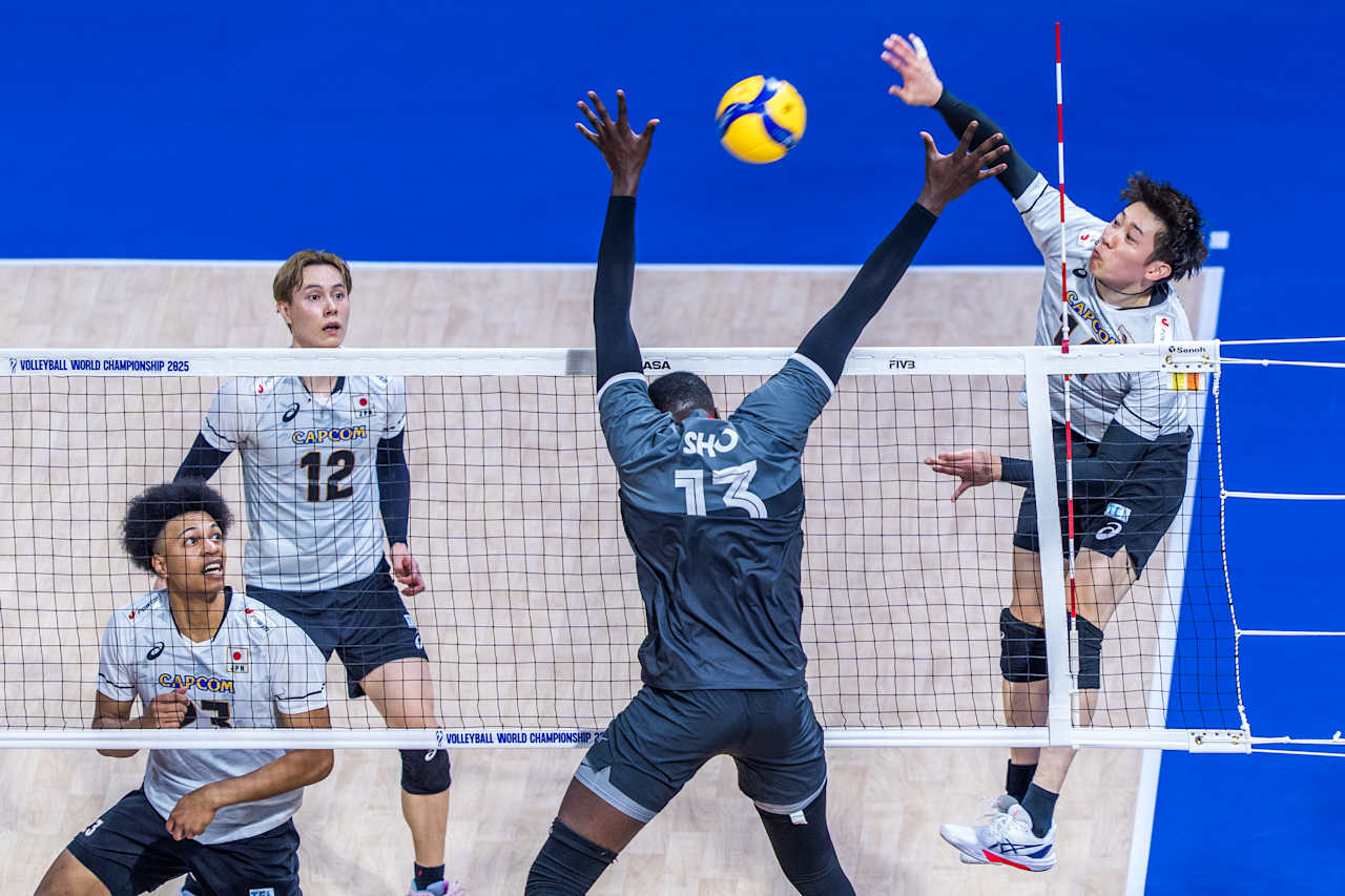 加拿大男排, 被加拿大队 加拿大男排, 被加拿大队