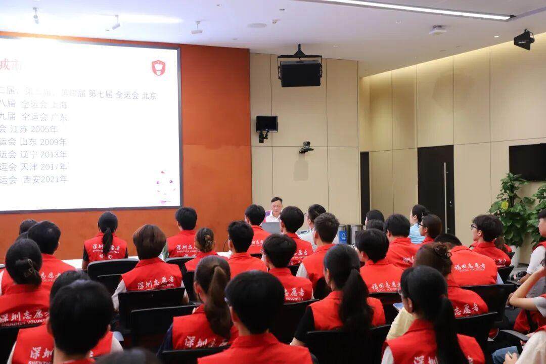 特别邀请中, 志愿服务是